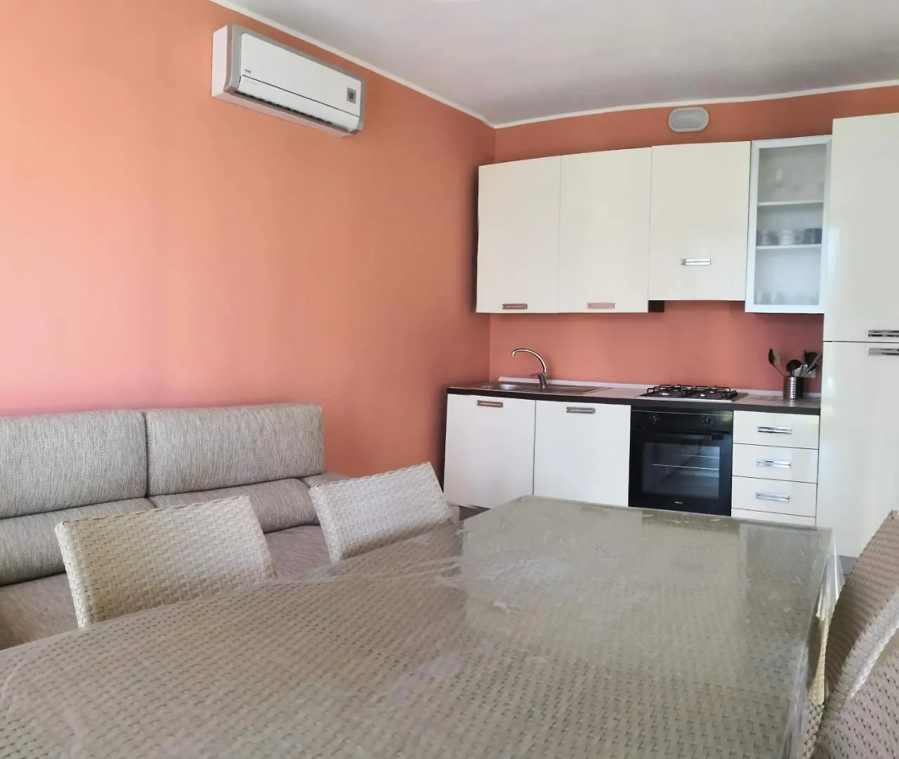 Villa Carrubbedda Giba 0*,